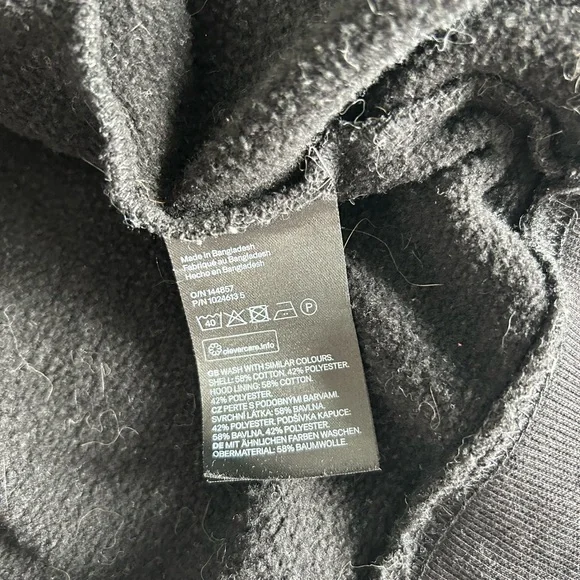 H&M Men's Black Zip-Up Sweater - Picture 4 of 4